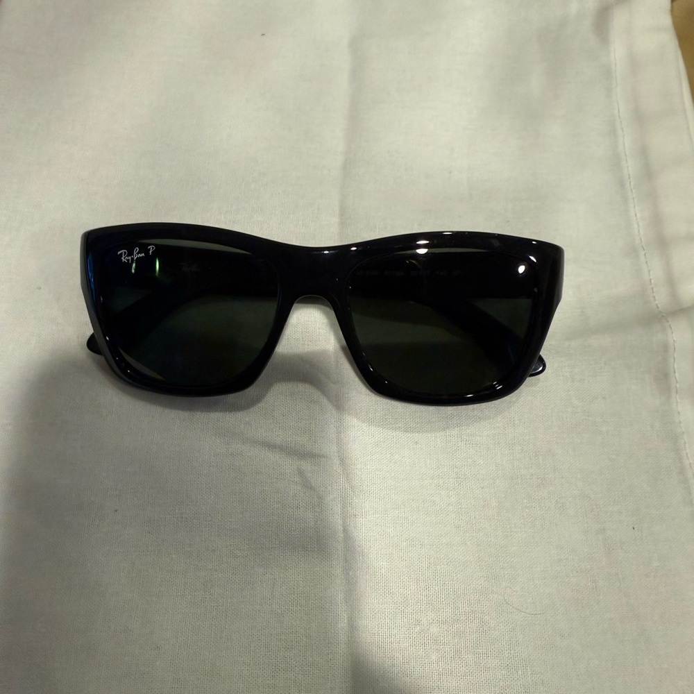 Ray-Ban Black Gloss Sunglasses Polarized